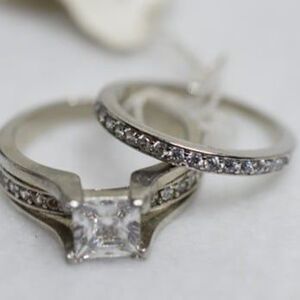 Romantic Bridal Set Crystal Rhinestone Silver Tone Size 5 Rings
